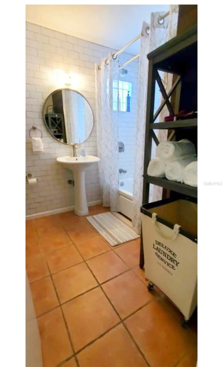 BROOKLAWN - Residential