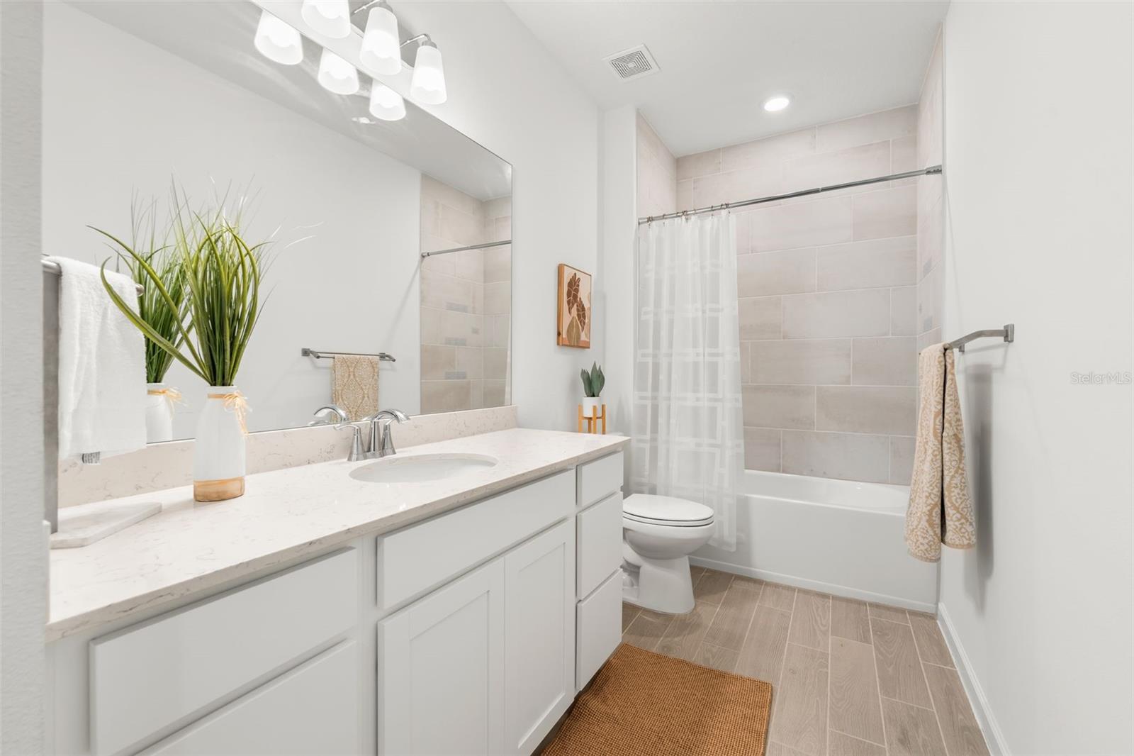 COUNTRY LANE ESTATES - Residential