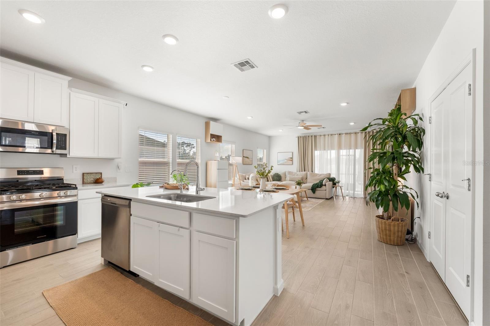 COUNTRY LANE ESTATES - Residential