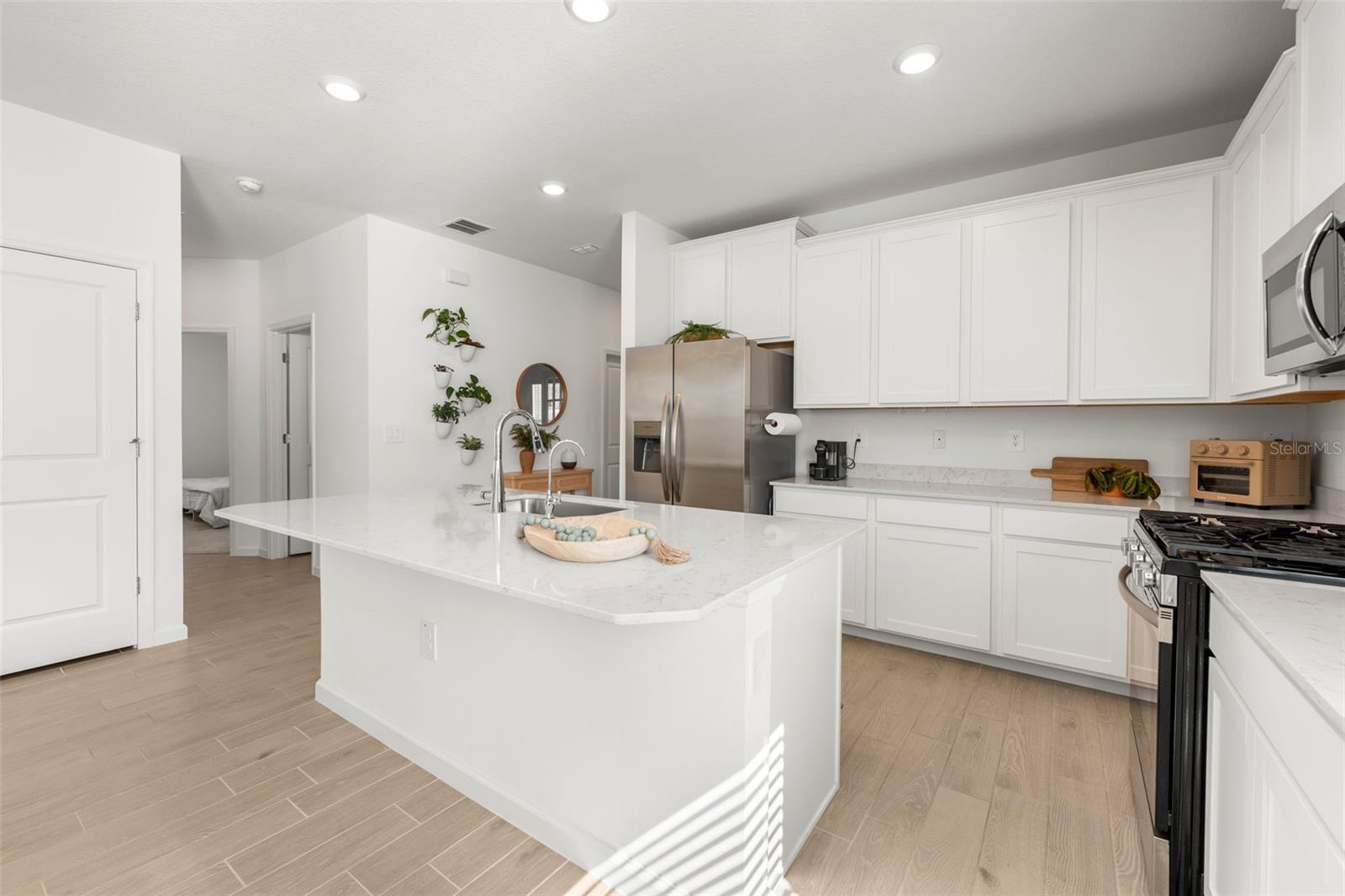 COUNTRY LANE ESTATES - Residential