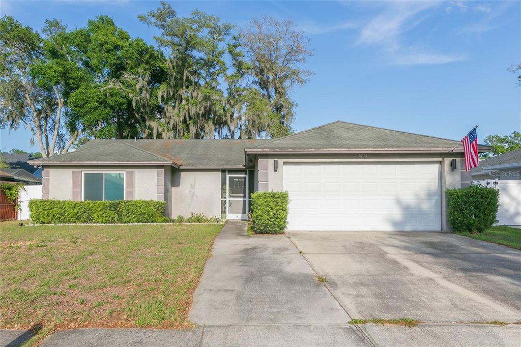 Photo of 1111 Windhorst Ridge Drive, Brandon, FL 33510 (MLS # TB8497595)