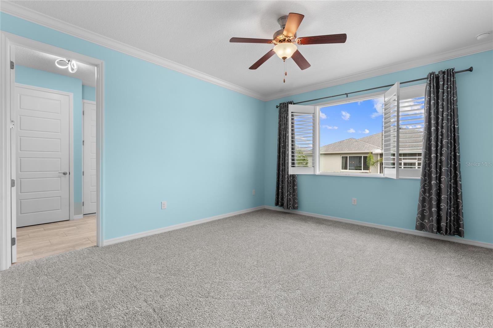 ON TOP OF THE WORLD AVALON PH 4 - Residential