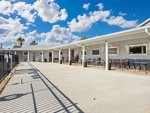 Tiny photo for 1666 Elkhart Circle, Tavares, FL 32778 (MLS # G5112475)