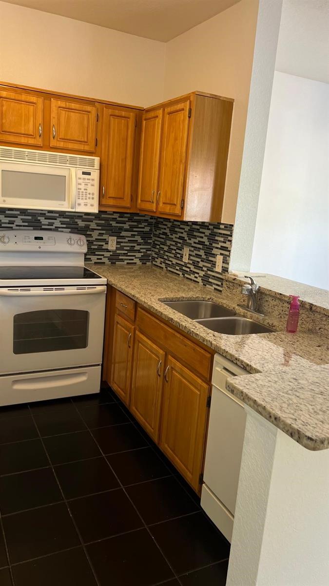 FOUNTAINS/METRO WEST - Residential