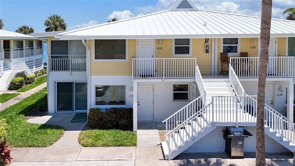 Photo of 999 Inlet Circle #D101, Venice, FL 34285 (MLS # N6139308)