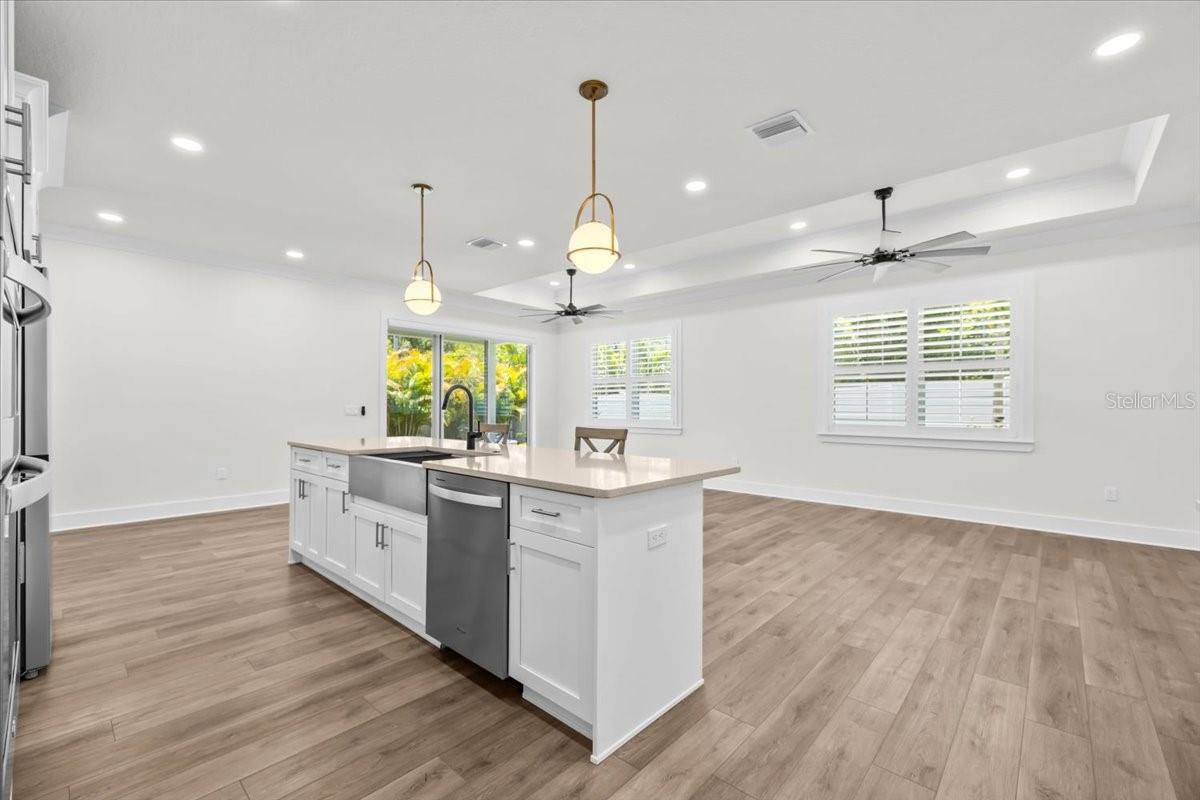 LAROCCA ESTATES - Residential