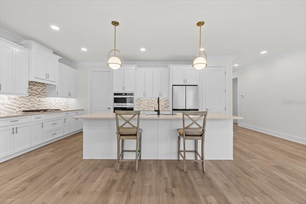 LAROCCA ESTATES - Residential