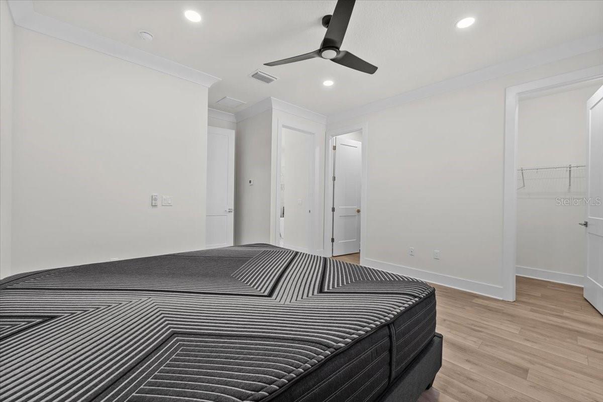 LAROCCA ESTATES - Residential