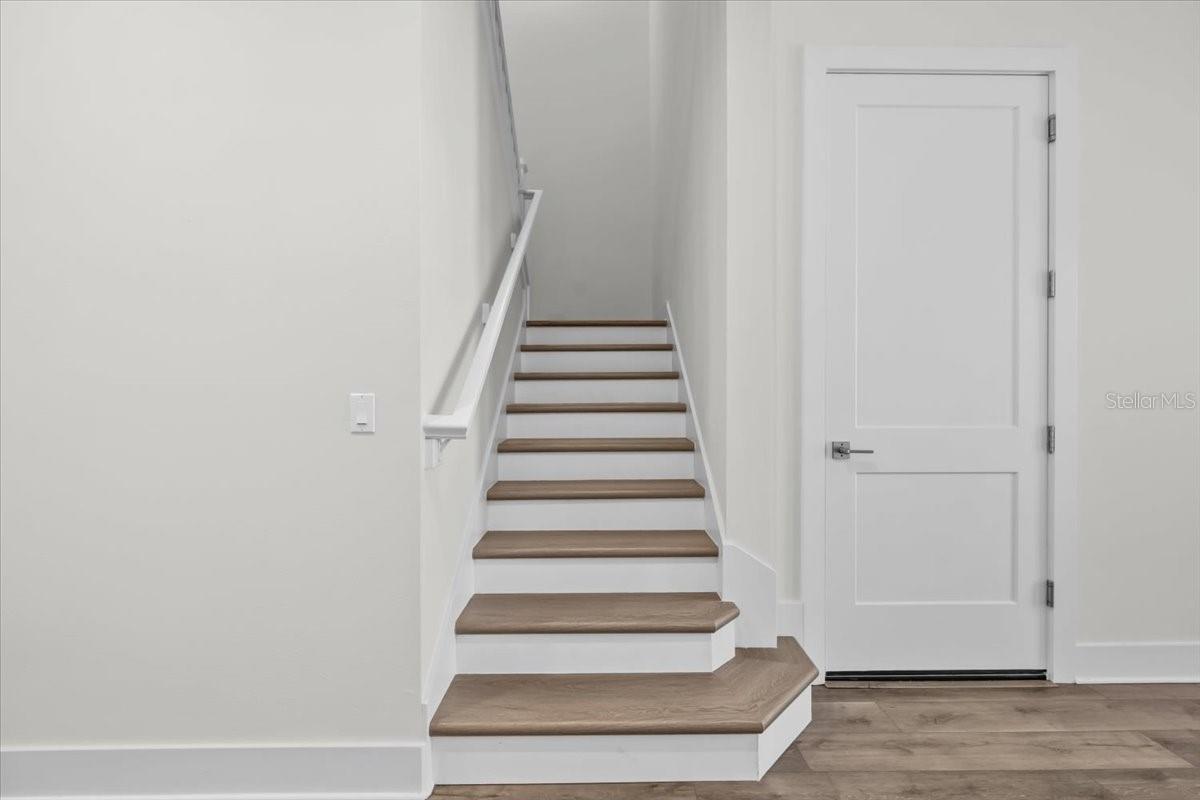 LAROCCA ESTATES - Residential