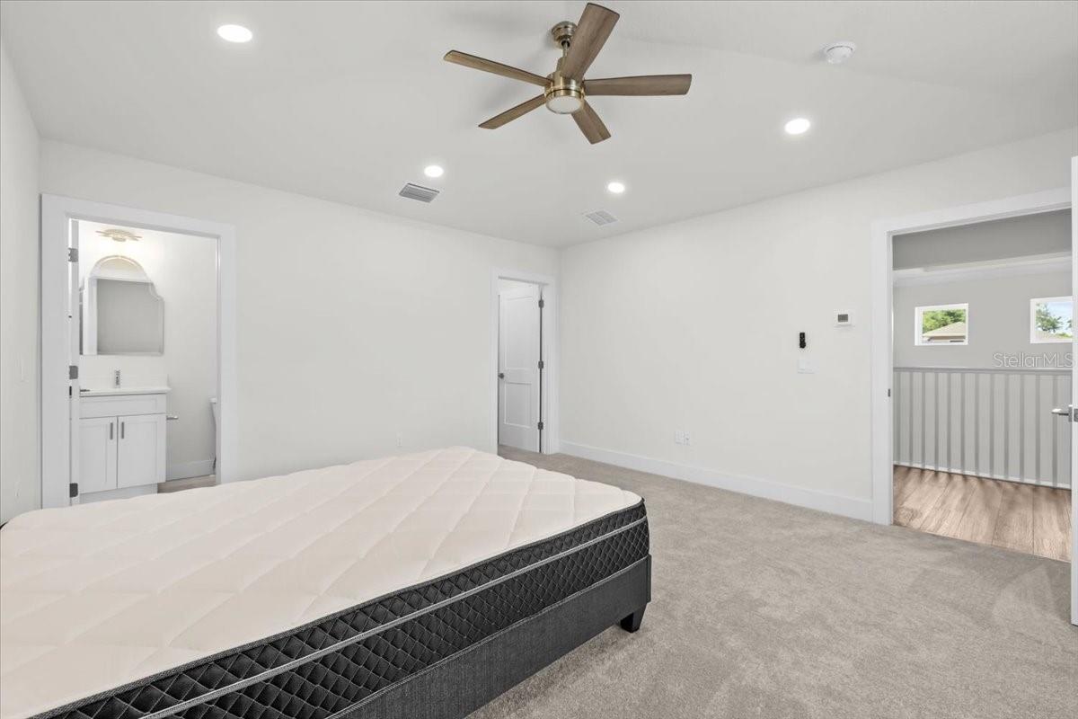 LAROCCA ESTATES - Residential