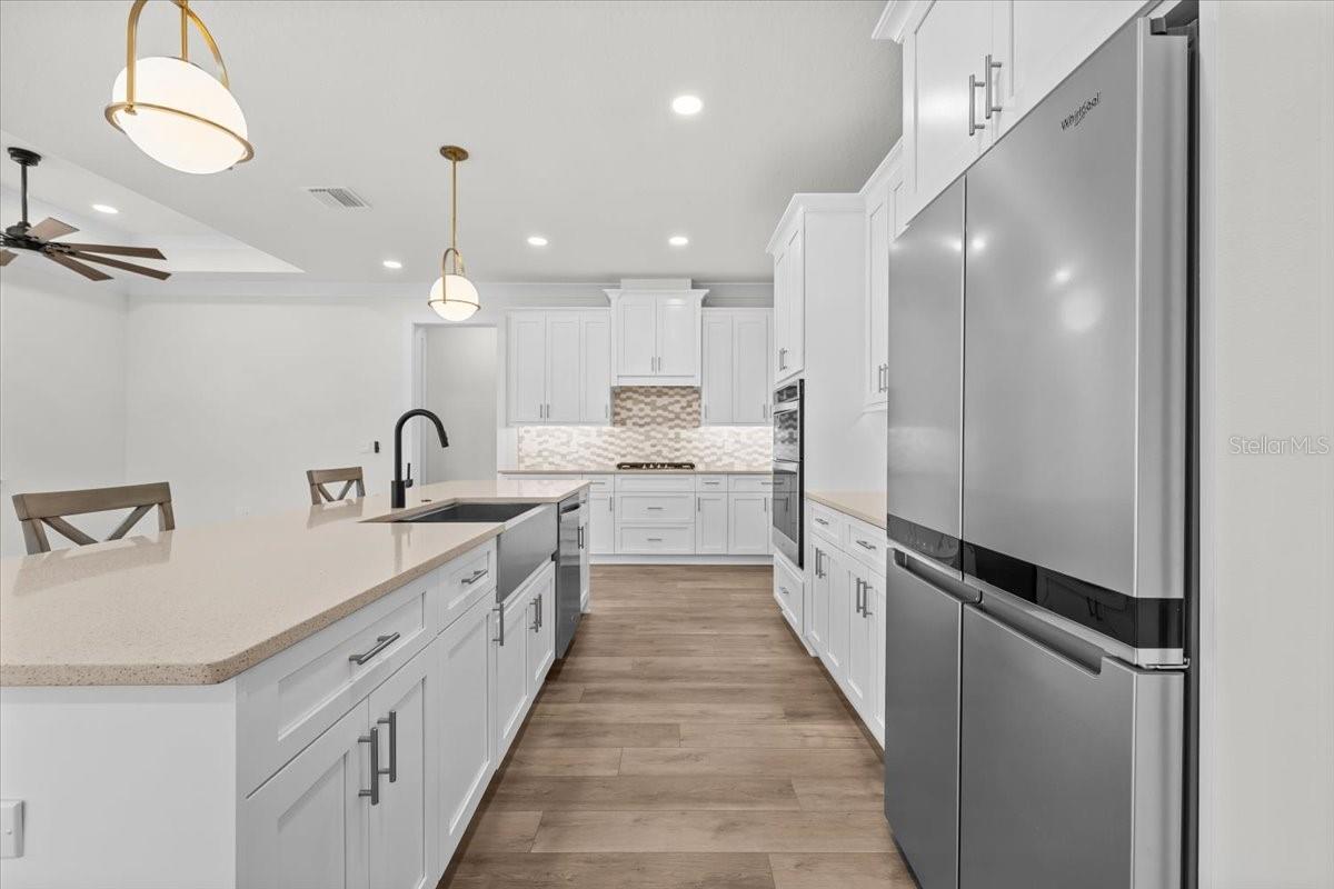 LAROCCA ESTATES - Residential
