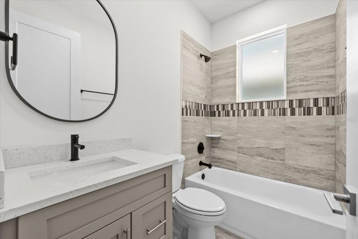 LAROCCA ESTATES - Residential