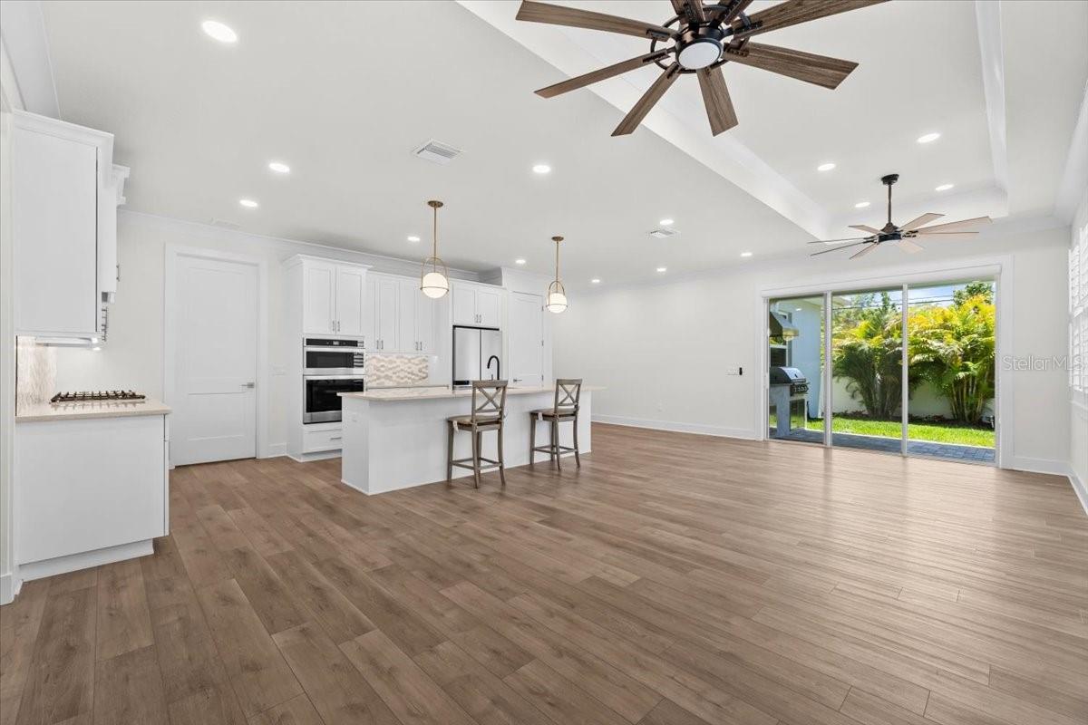 LAROCCA ESTATES - Residential