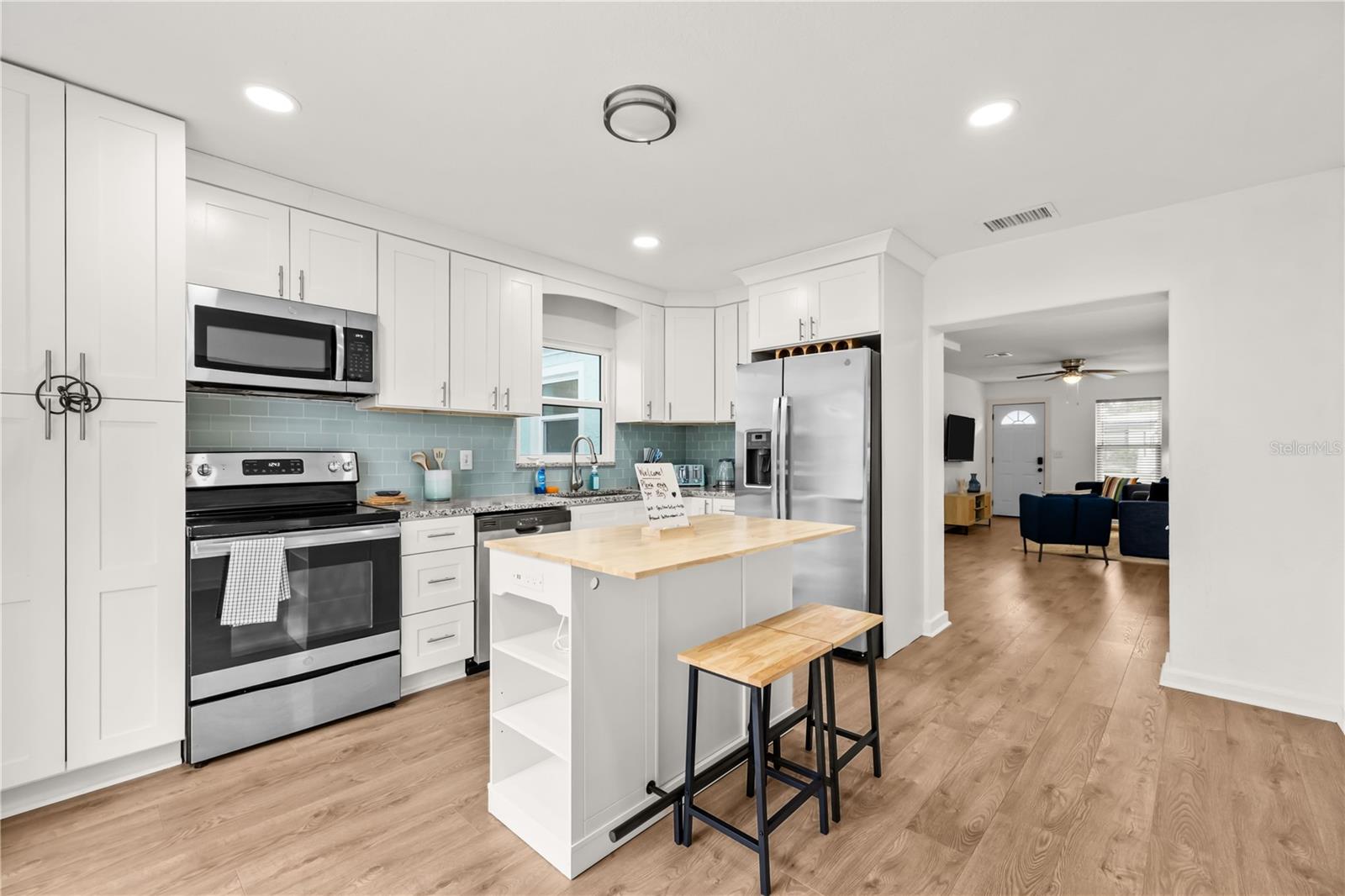 AZALEA GARDENS - Residential Lease