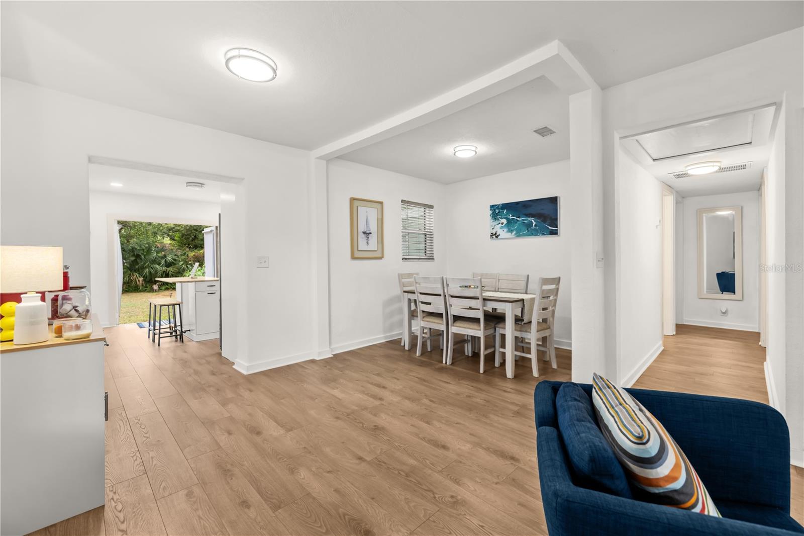 AZALEA GARDENS - Residential Lease