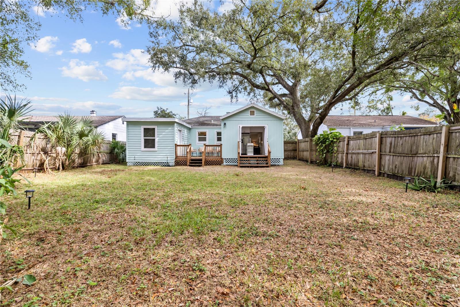 AZALEA GARDENS - Residential Lease