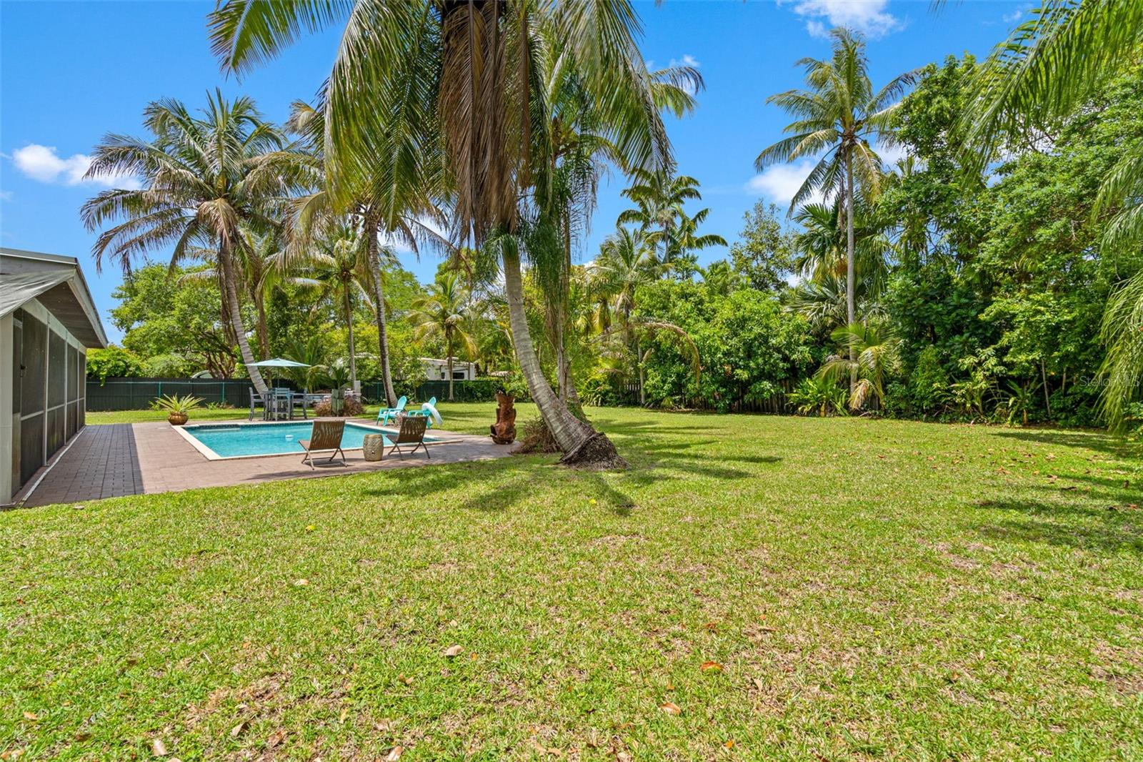 KINGS GROVE - Residential