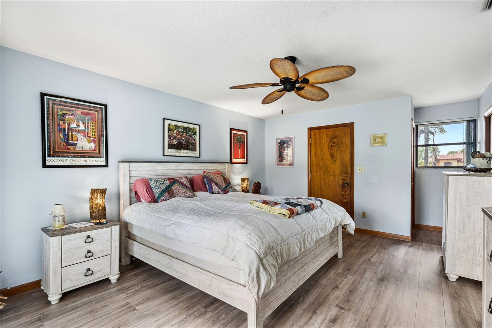 KINGS GROVE - Residential
