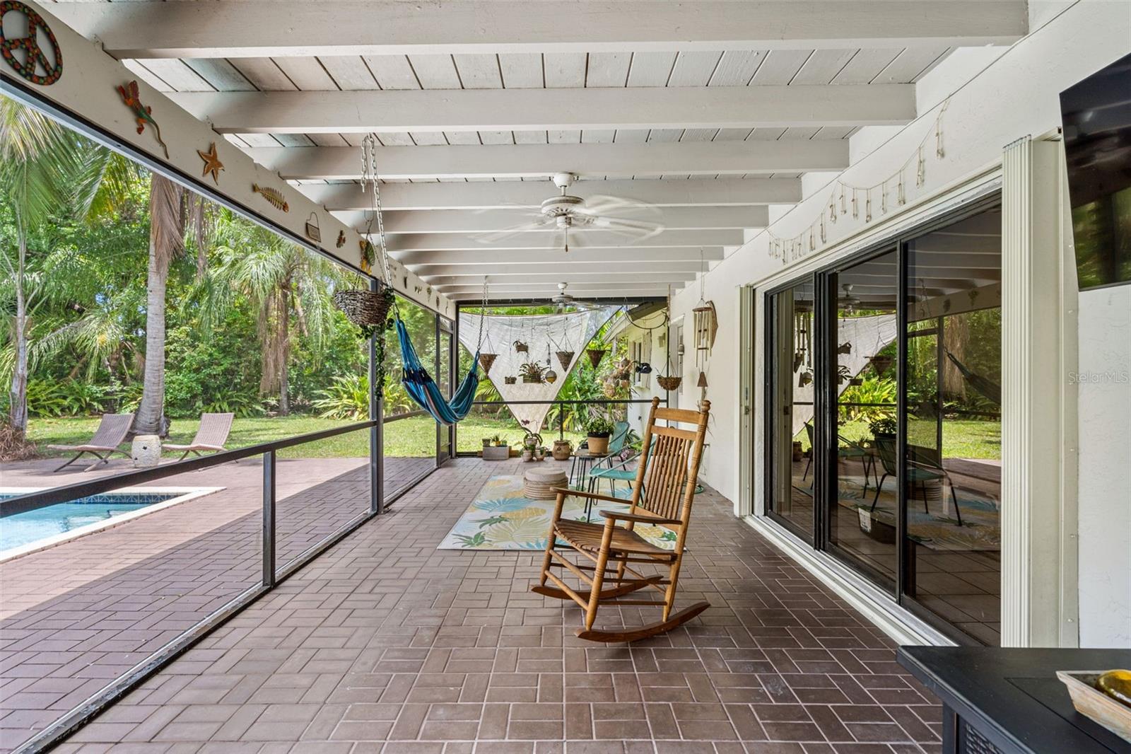 KINGS GROVE - Residential