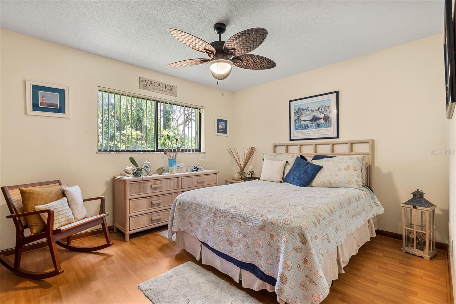 KINGS GROVE - Residential