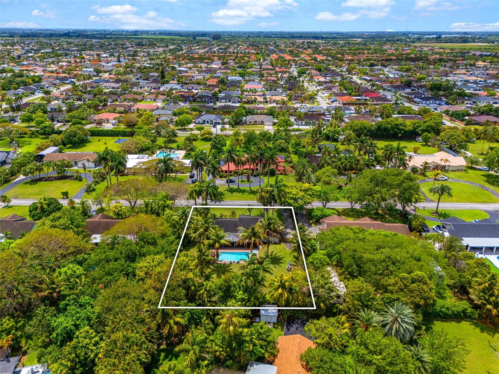 KINGS GROVE - Residential