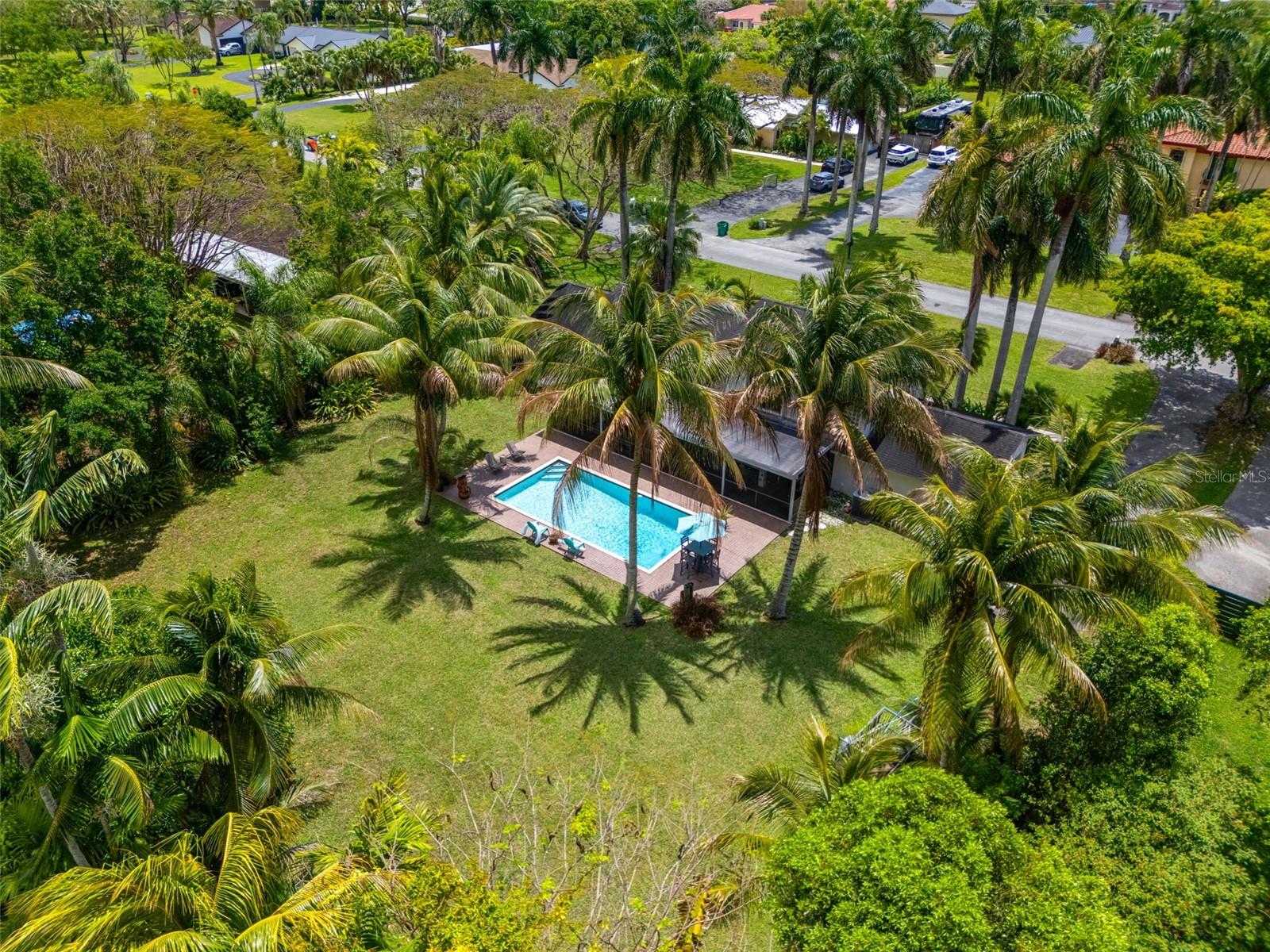 KINGS GROVE - Residential