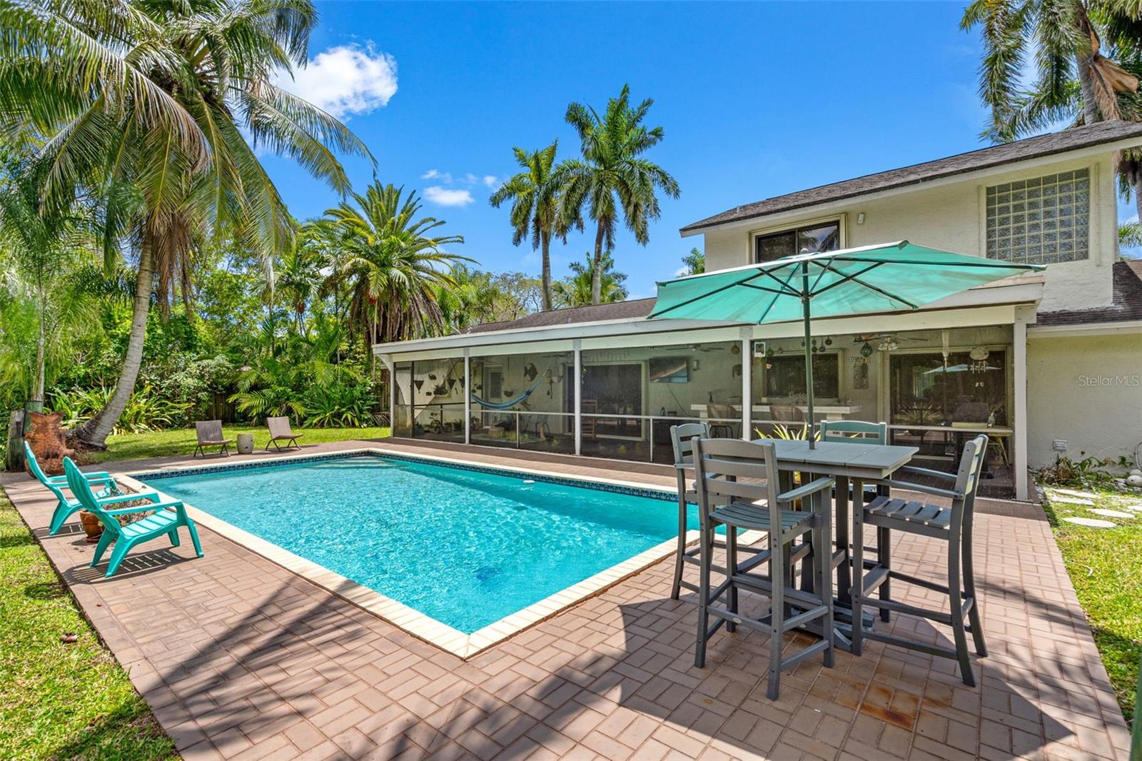 KINGS GROVE - Residential