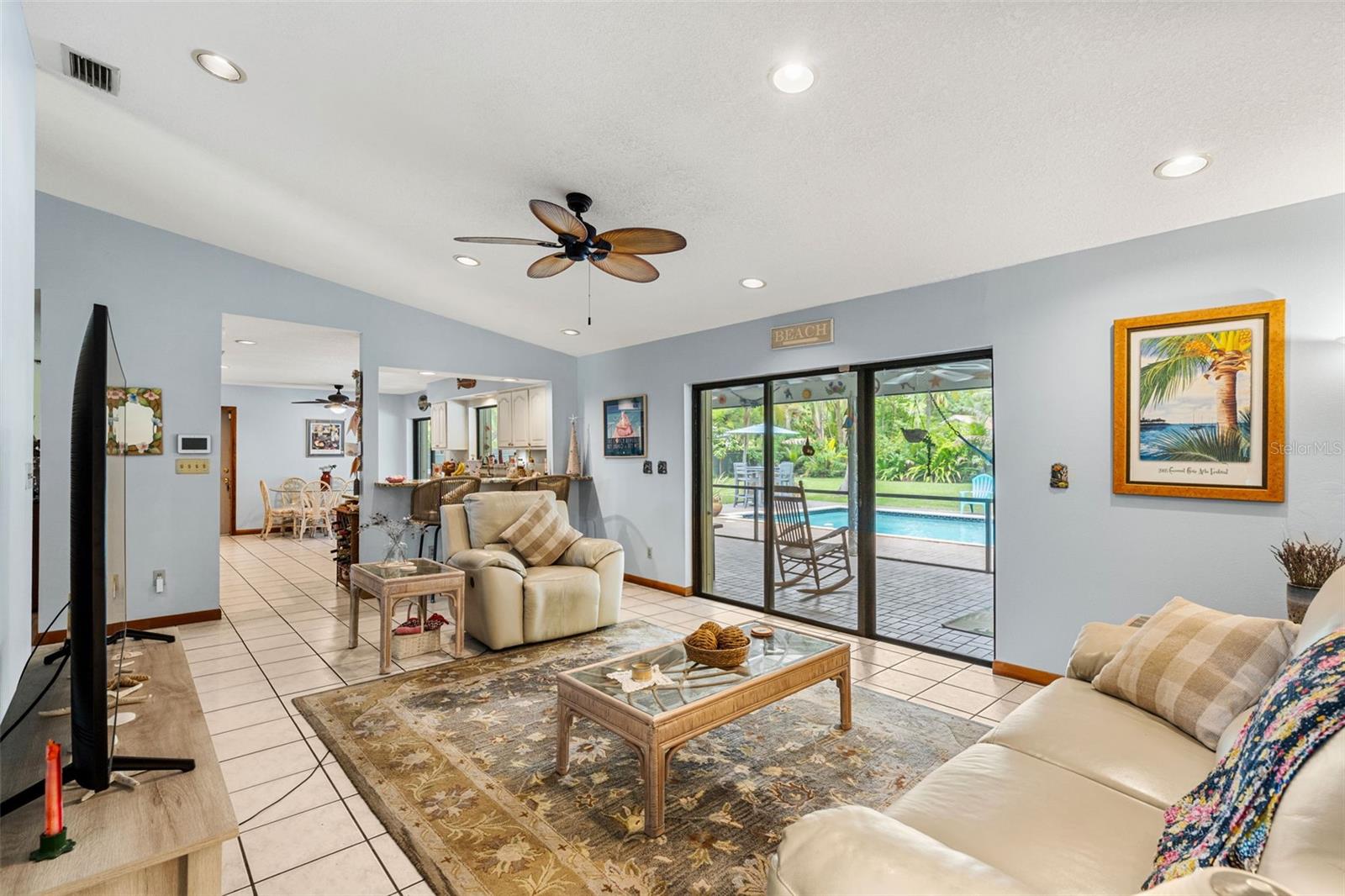 KINGS GROVE - Residential