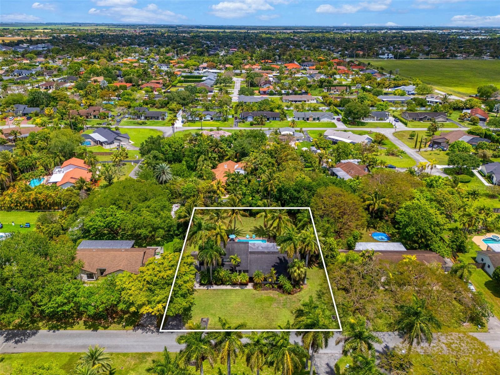 KINGS GROVE - Residential