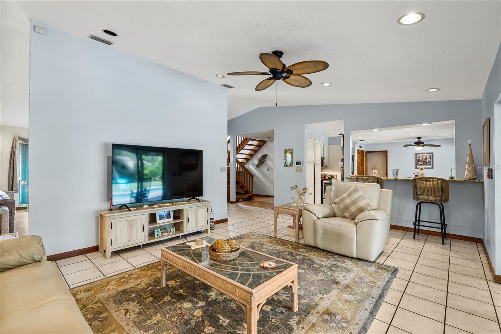 KINGS GROVE - Residential