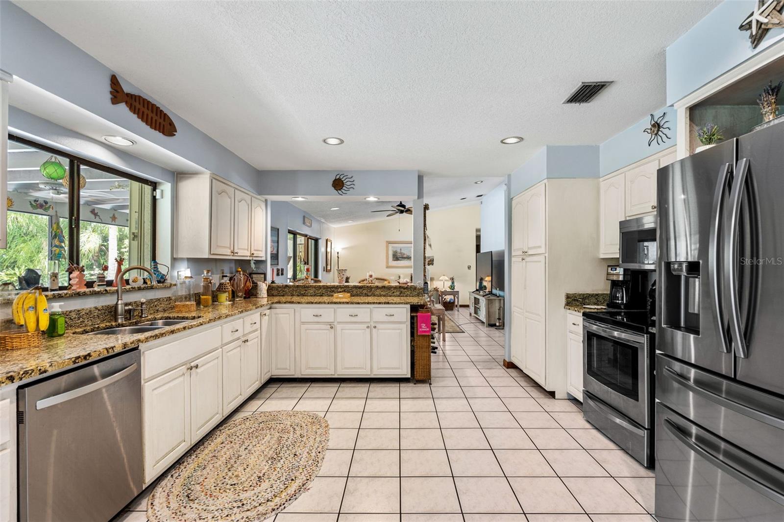 KINGS GROVE - Residential