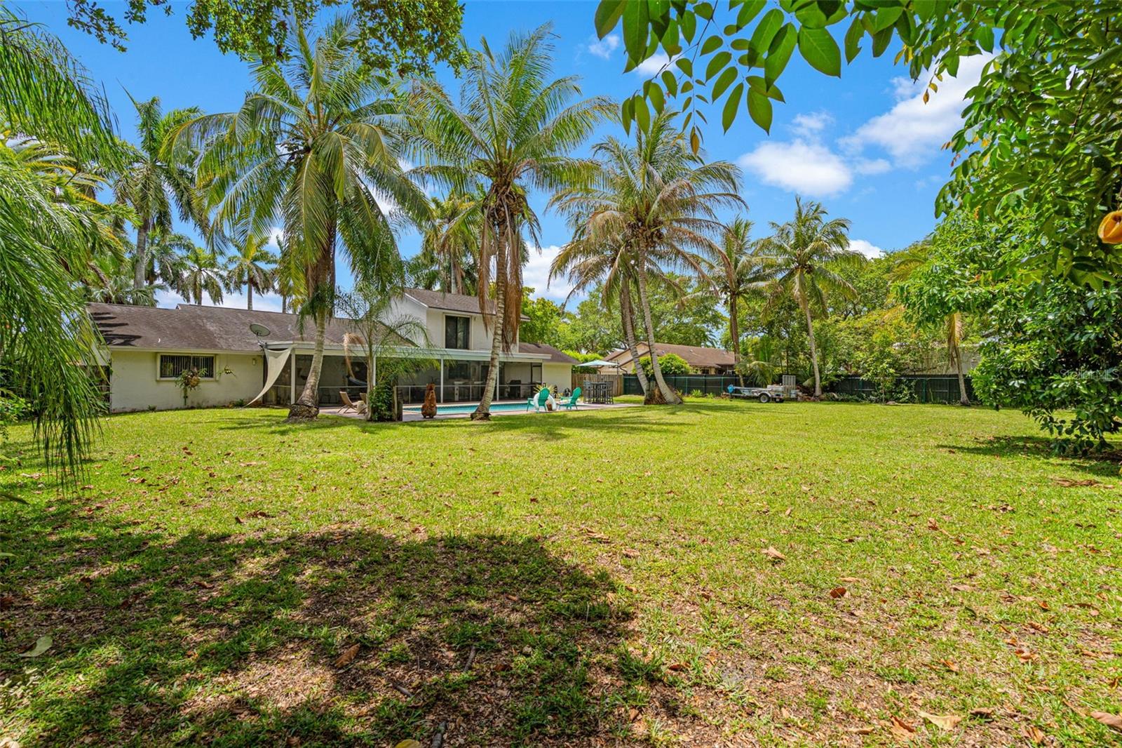 KINGS GROVE - Residential