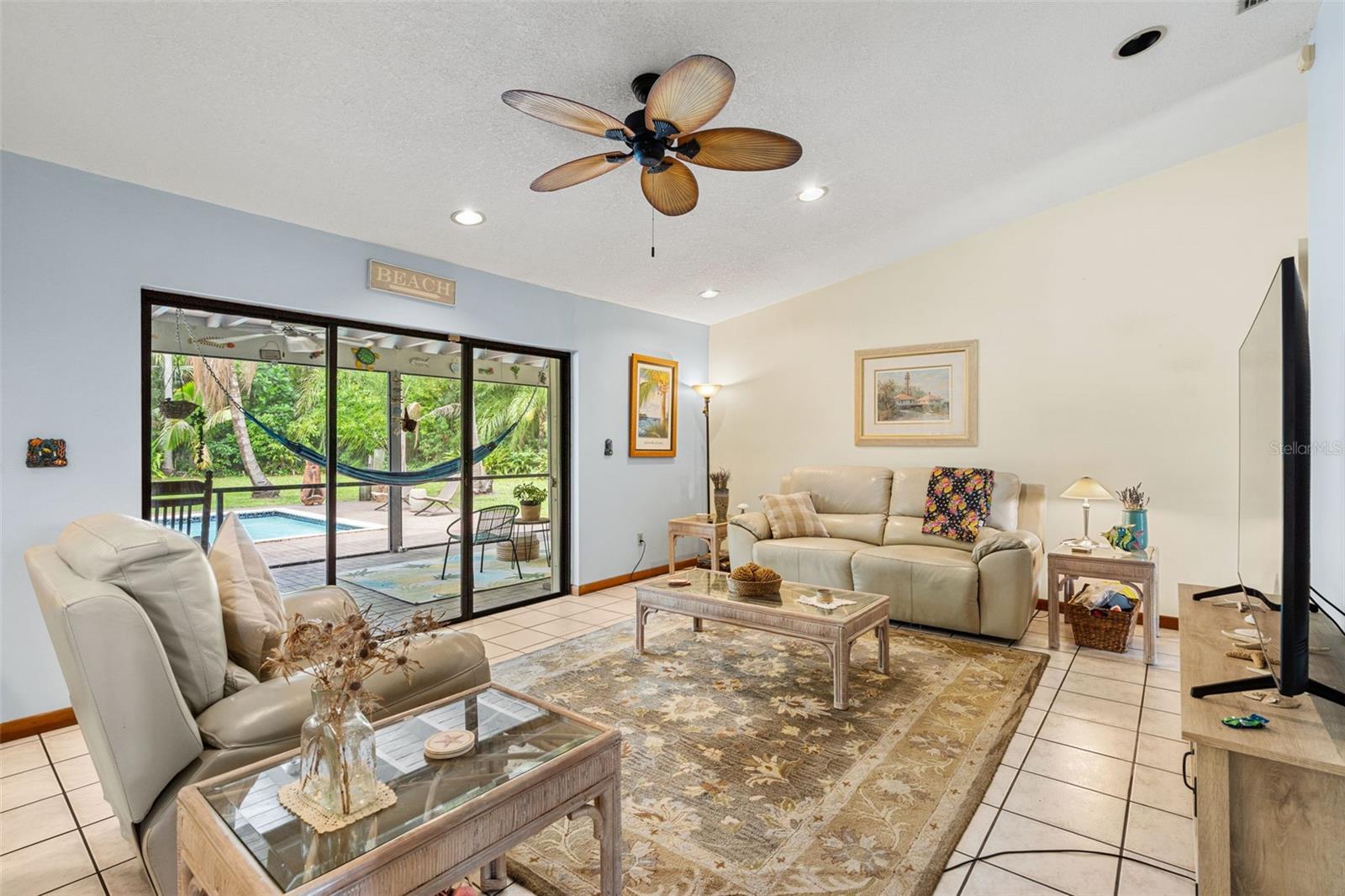 KINGS GROVE - Residential
