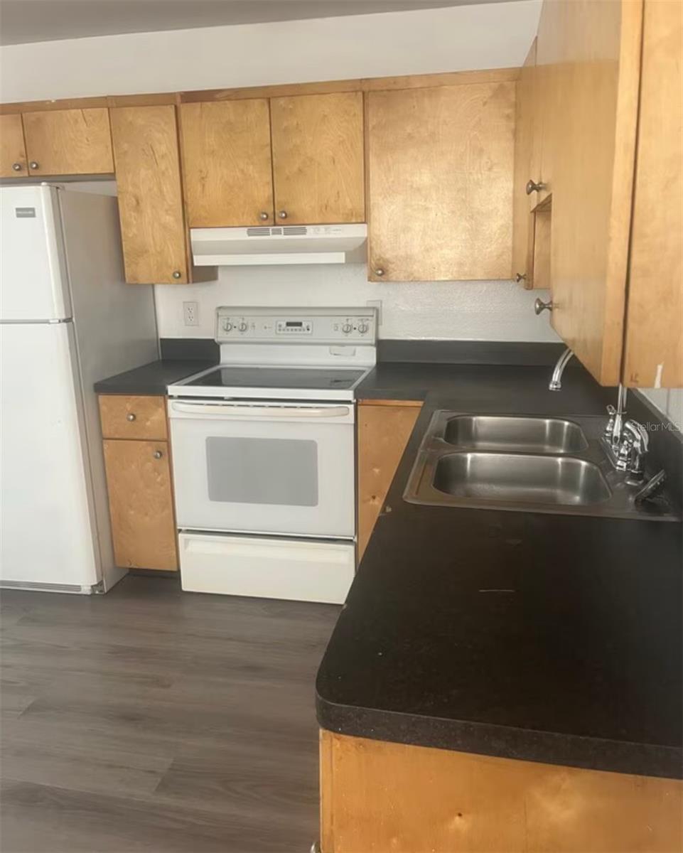 LOCICERO COLUMBIA PARK - Residential Lease