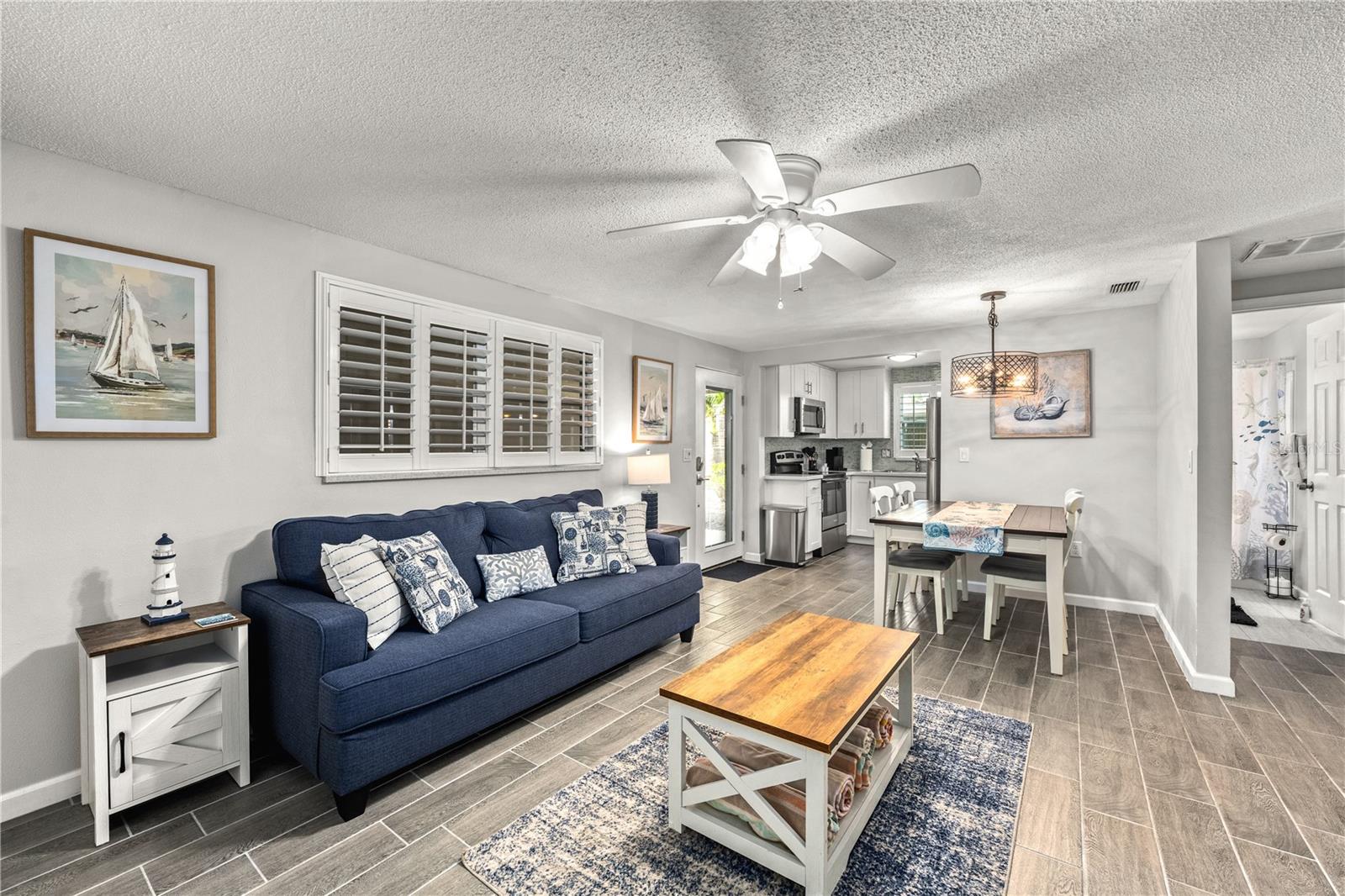 1123 CRESCENT STREET 1123/1125