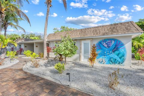 Photo of 1123 Crescent Street #1123/1125, Sarasota, FL 34242 (MLS # A4676152)