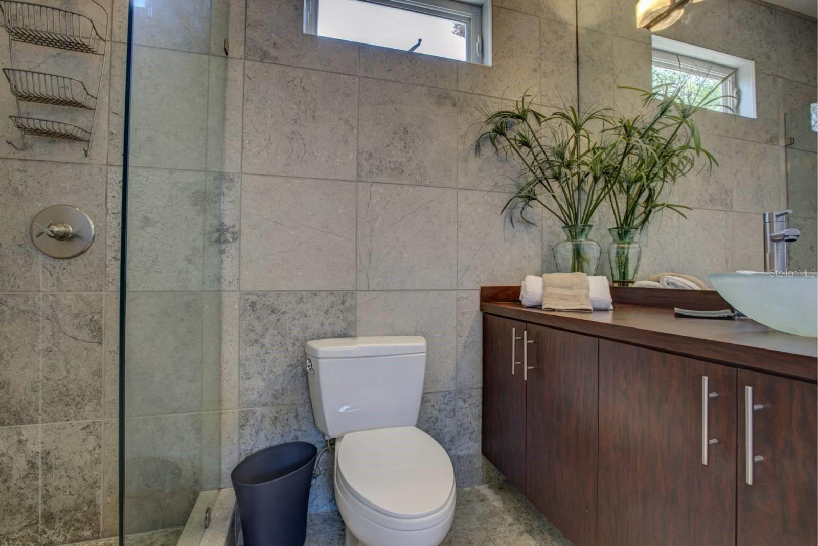 SARA SANDS - Residential Lease
