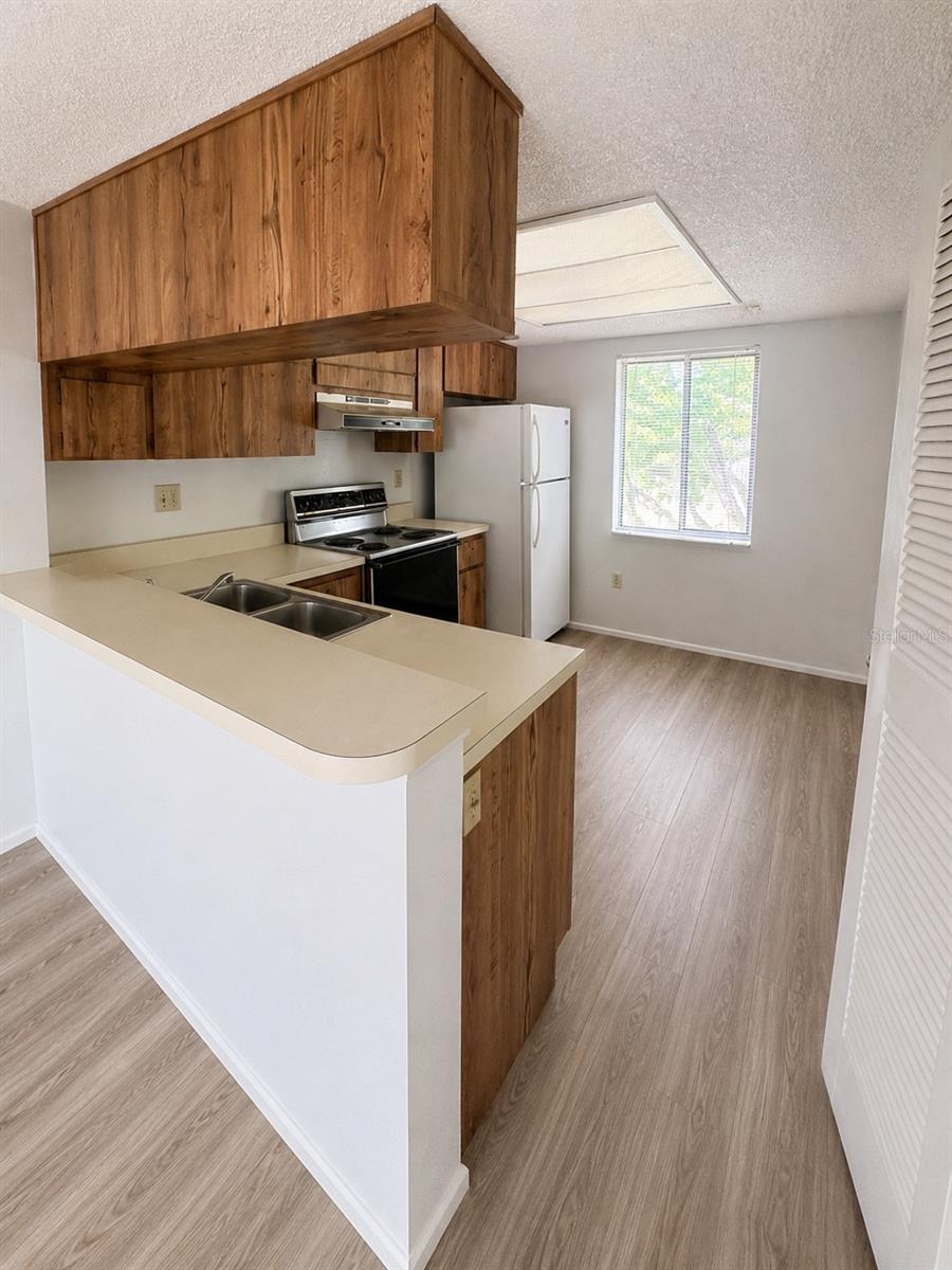 112 CYPRESS COURT 112