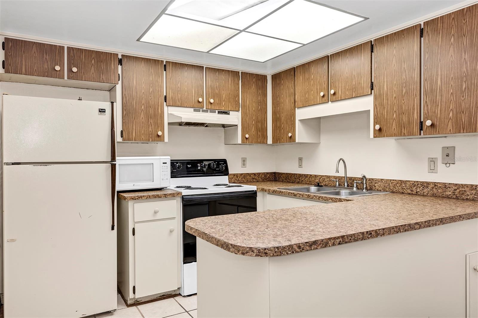 WINDTREE GARDENS PH 6 - Residential