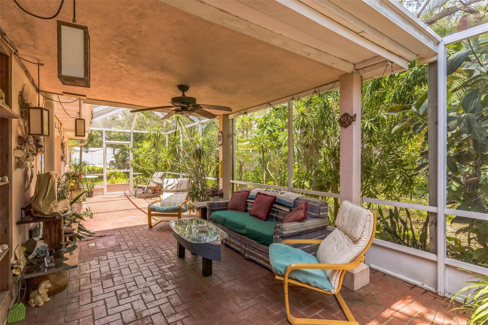 251 TROPIC BOULEVARD W