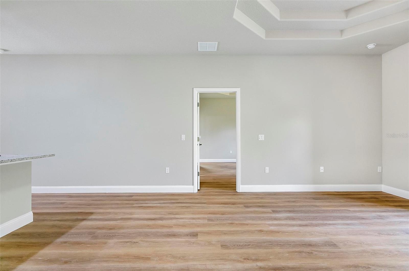 PALM COAST/EASTHAMPTON SEC 34 - Residential Lease