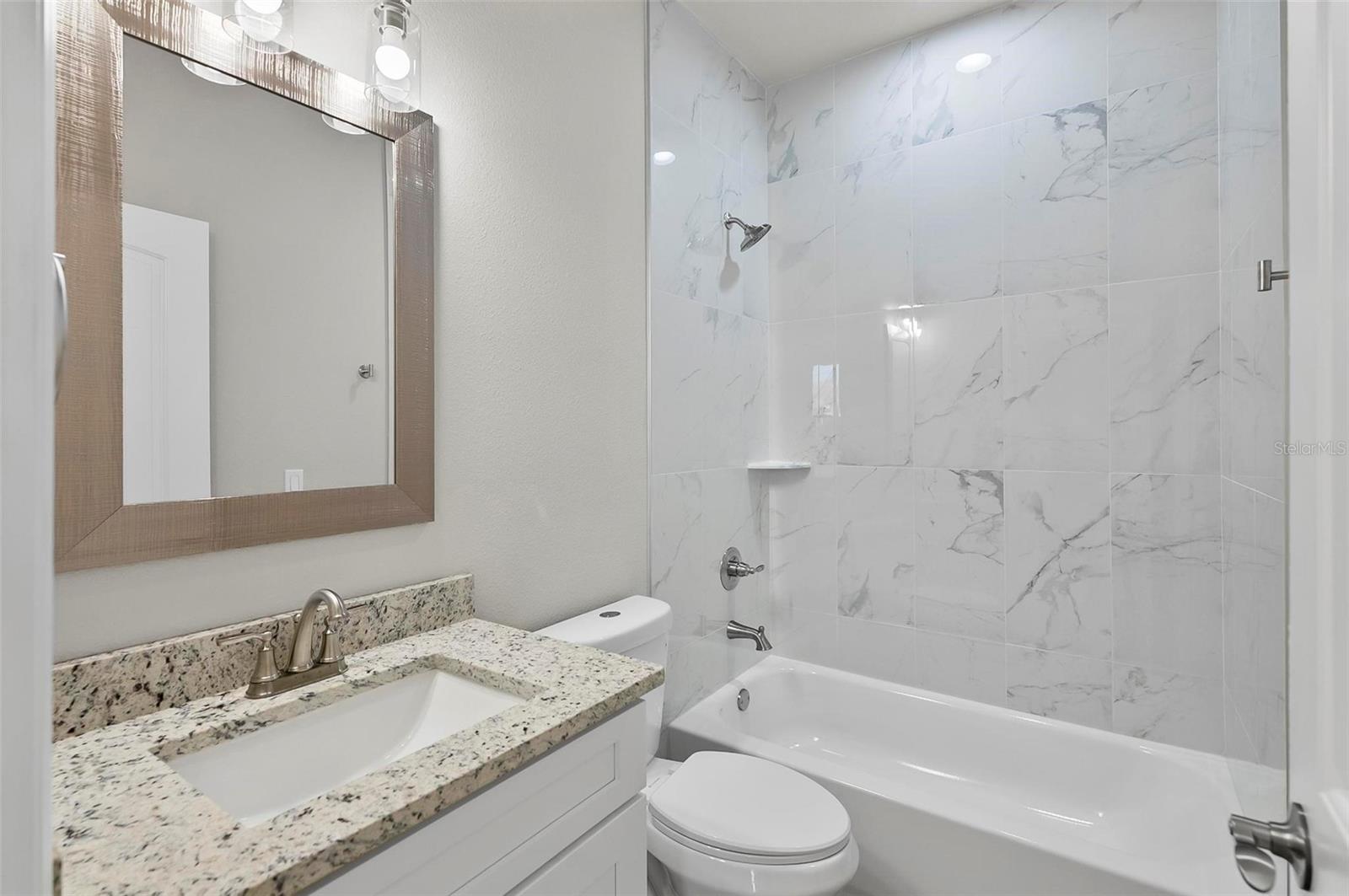 PALM COAST/EASTHAMPTON SEC 34 - Residential Lease