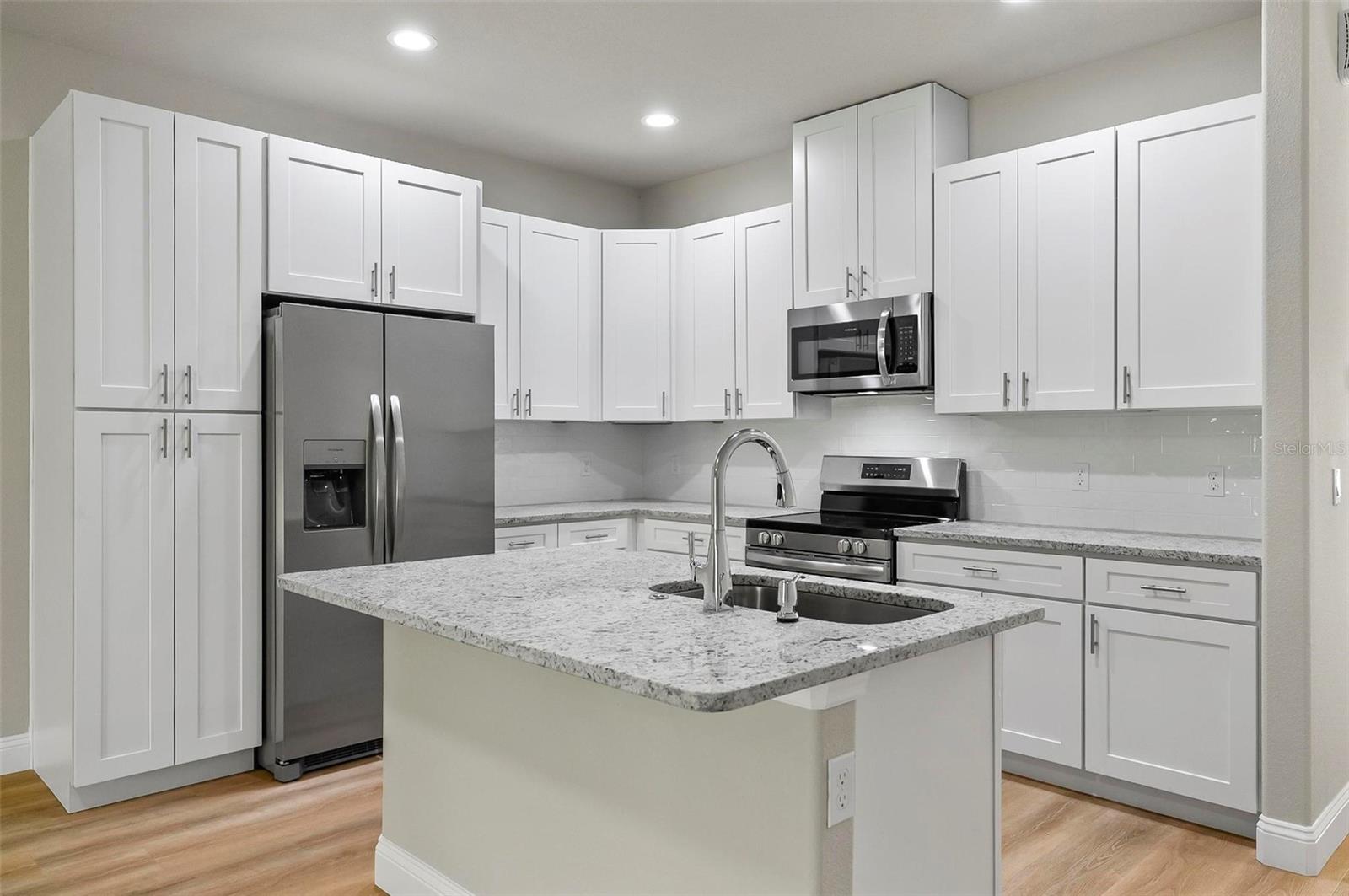 PALM COAST/EASTHAMPTON SEC 34 - Residential Lease