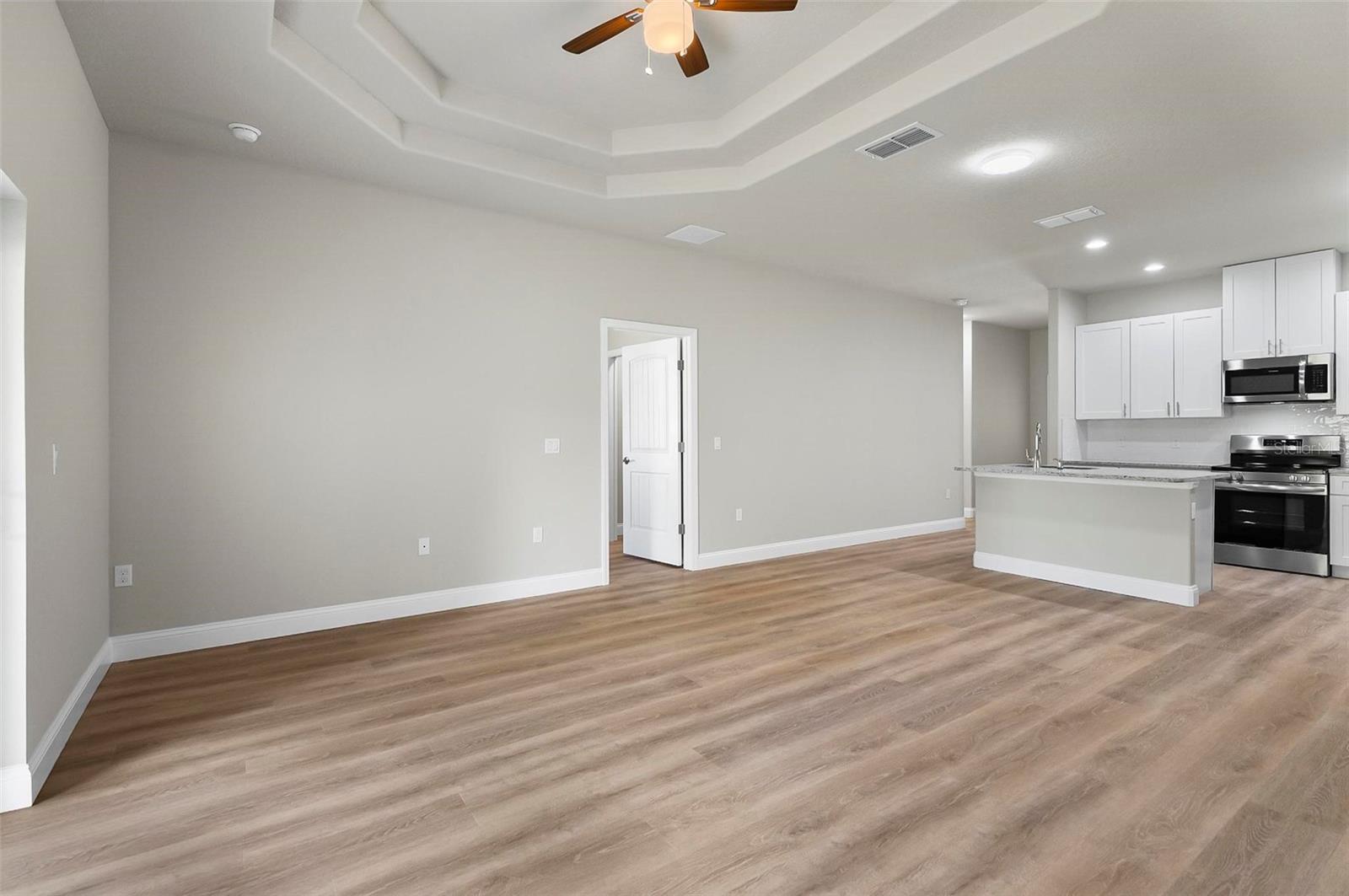 PALM COAST/EASTHAMPTON SEC 34 - Residential Lease