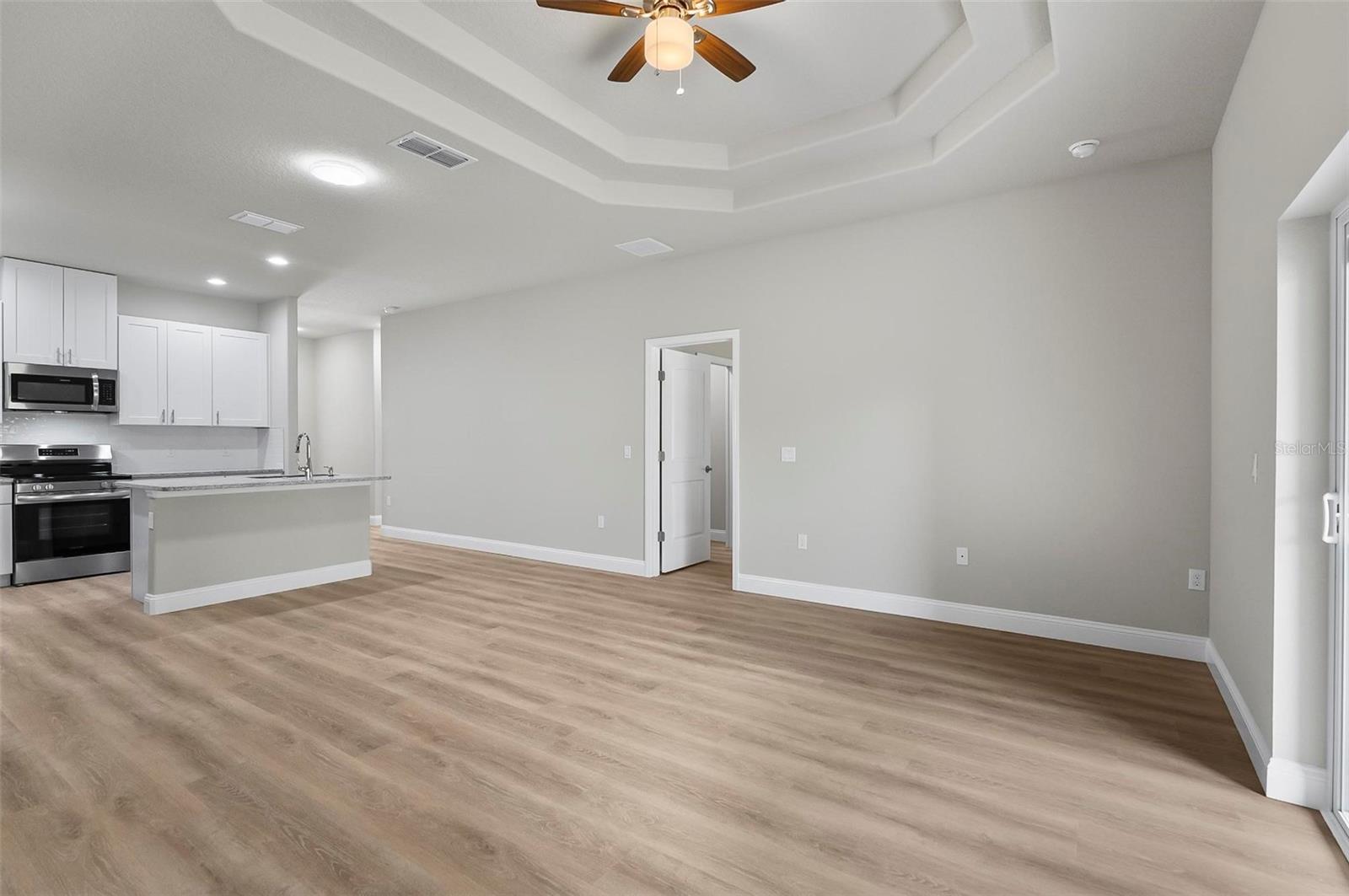 PALM COAST/EASTHAMPTON SEC 34 - Residential Lease