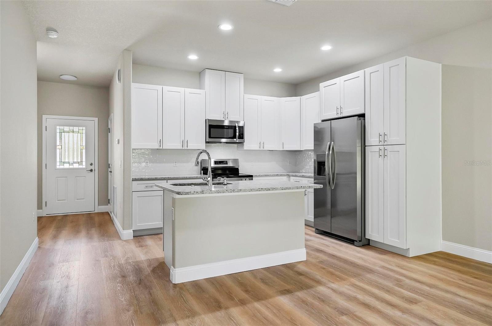 PALM COAST/EASTHAMPTON SEC 34 - Residential Lease