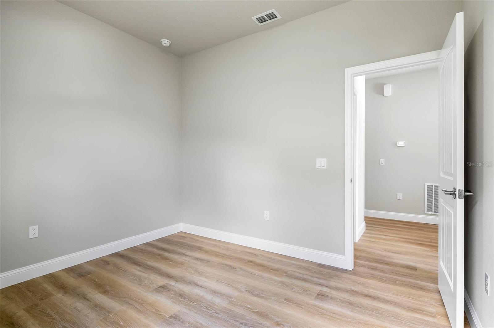 PALM COAST/EASTHAMPTON SEC 34 - Residential Lease