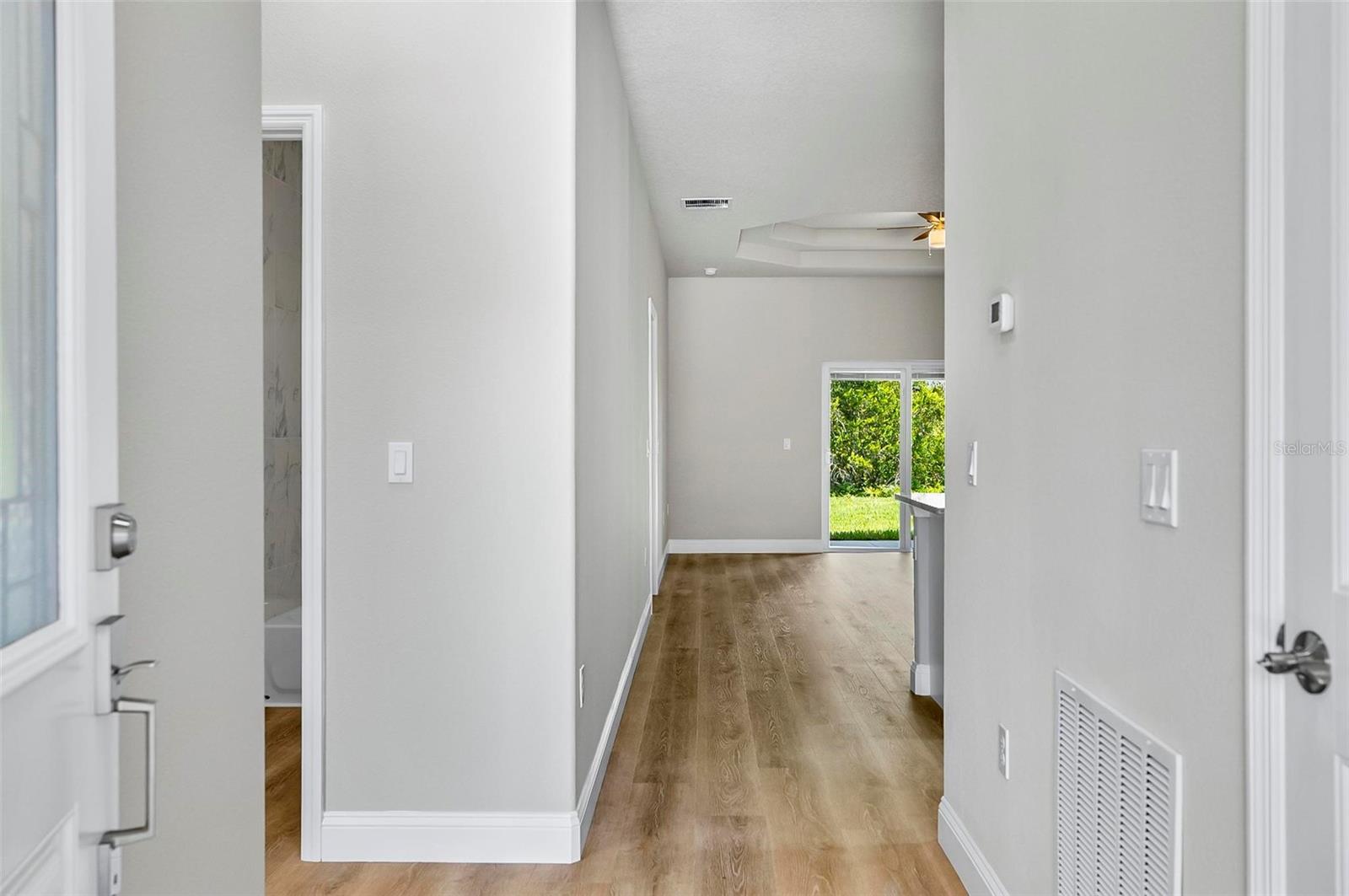 PALM COAST/EASTHAMPTON SEC 34 - Residential Lease