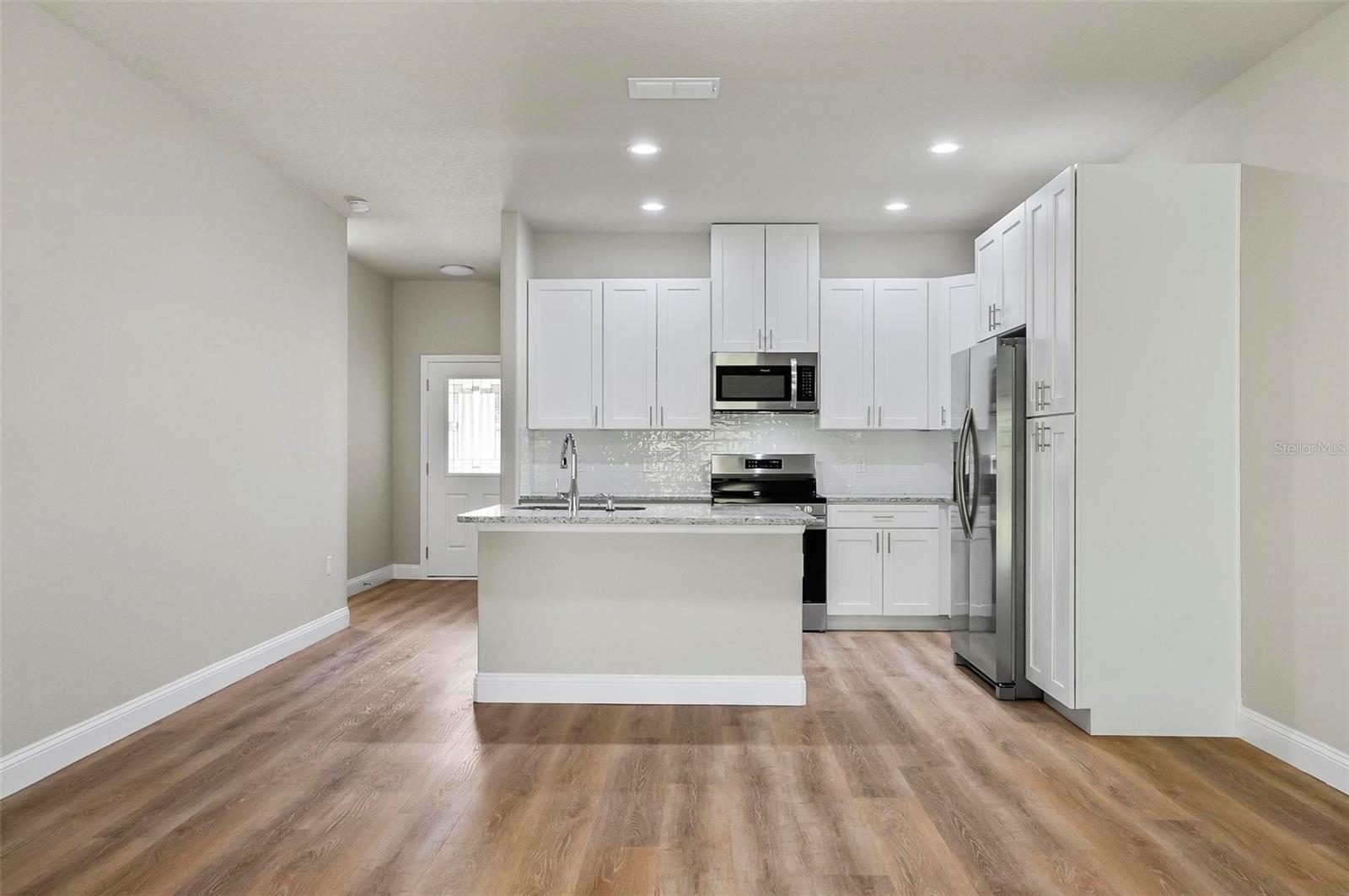 PALM COAST/EASTHAMPTON SEC 34 - Residential Lease