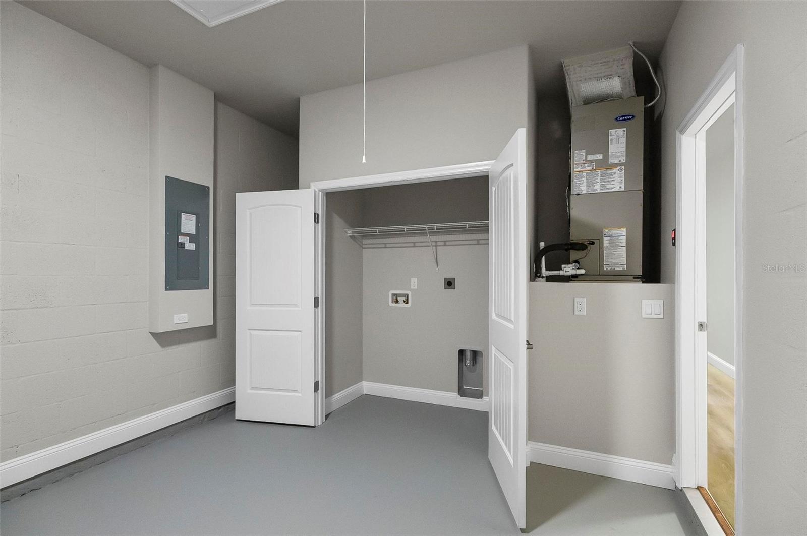 PALM COAST/EASTHAMPTON SEC 34 - Residential Lease